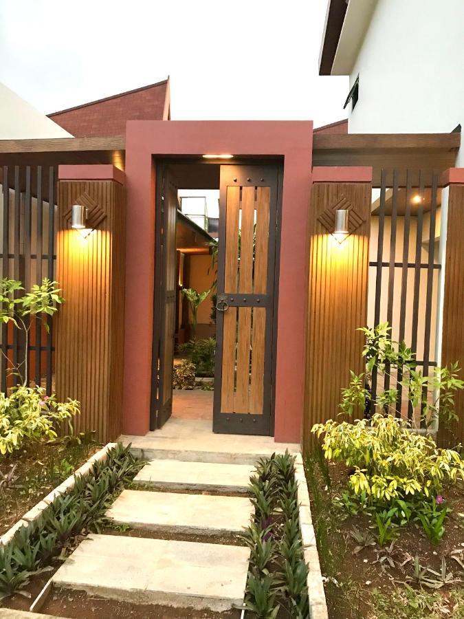 Vimala Hills Villa 3 Bedrooms Bogor Exterior photo